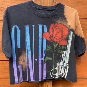 GUNS and ROSES Band Tour ‘Use Your Illusion’ Bravado All Over Graphic Shirt